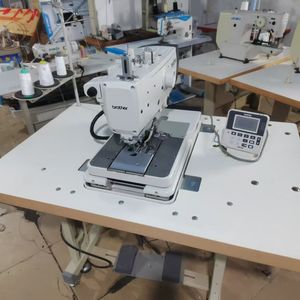 Máquina <span class=keywords><strong>de</strong></span> Coser Computarizada <span class=keywords><strong>Brother</strong></span> 982 para Hacer Ojales, para Uso Doméstico - Product Image 4