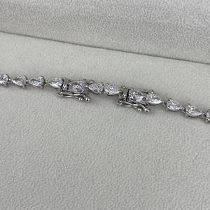 Glamoroso Collar de Tenis de Plata 925 con Moissanita Pera, Diseño de Lágrima, Elegante Joyería para Bodas y Fiestas, Regalo de Moda para Mujer - Product Image 5