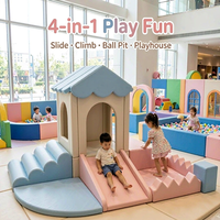 Structure de jeu intérieure pour enfants avec toboggan et mur d'escalade, conception personnalisée pour café et aire de jeux
