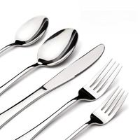 Ensemble de couverts réutilisables modernes en acier inoxydable pour l'exportation, comprenant couteau à steak élégant, fourchette et cuillère, vente en gros