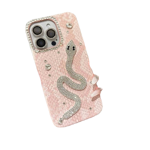 Coque de téléphone PH084 rose clair de luxe à motif serpent et diamants scintillants pour iPhone 13 avec fonctions antichoc et étanche - Product Image 1