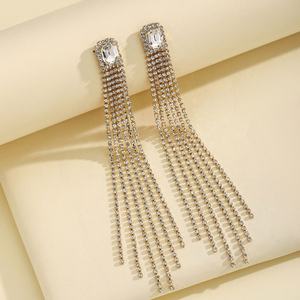 Boucles d'oreilles géométriques à pampilles en cristal de cuivre et strass, élégantes et haut de gamme, style européen et américain, tendance - Product Image 5