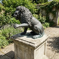 Statue de lion rugissant en bronze coulé vintage sur mesure de grande taille pour l'extérieur