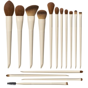 DailyQueen Nouveau Ensemble de 15 pinceaux de maquillage professionnels en poils synthétiques <span class=keywords><strong>marron</strong></span> avec manches en bois, haute qualité, personnalisable avec logo, vente en gros pour le visage - Product Image 1