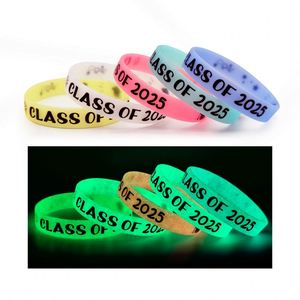 สายรัดข้อมือซิลิโคนราคาถูก พิมพ์ลายตามสั่ง โลโก้แบบนูน ข้อความ สี ขนาด เรืองแสงในที่มืด สายรัดข้อมือยางสำหรับโปรโมชั่น - Product Image 5
