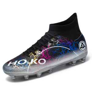 Nuevas botas de fútbol con tacos largos y transpirables para hombre y mujer, ideales para entrenamiento en césped. - Product Image 3