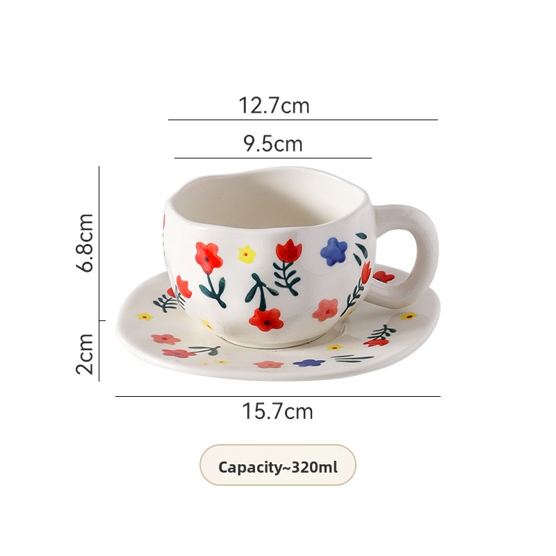 Tasse et soucoupe petit cœur rose peints à la main