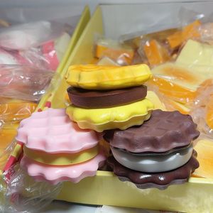 Juguetes Blandos de Waffle de Levantamiento Lento para Aliviar el Estrés, Juguetes Blandos de Comida Suave para Niños y Adultos, Juguetes Sensoriales, Recuerdos de Fiesta Populares - Product Image 5