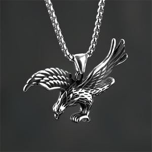 Collar con colgante de águila yunnique de acero inoxidable para hombre, estilo Hip Hop, joyería retro, accesorio de moda - Product Image 3
