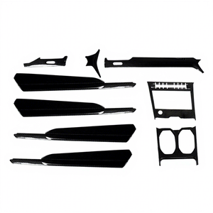 Kits de interiores de fibra de carbono seca de repuesto Drifton con tejido 3K/6K/12K y acabado brillante/mate para URUS LHD 2018-2022 - Product Image 1