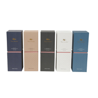Diffuseur de roseau de Noël personnalisé Bouteille de luxe de qualité supérieure et emballage pastel Parfum doux vanille/pin pour la maison, le bureau et les cadeaux de vacances