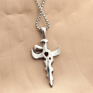 Collier Épée Sacrée en Acier Inoxydable avec Pendentif Pierre Rouge, Bijou Tendance pour Homme, Accessoire Style Hip Hop - Product Image 2