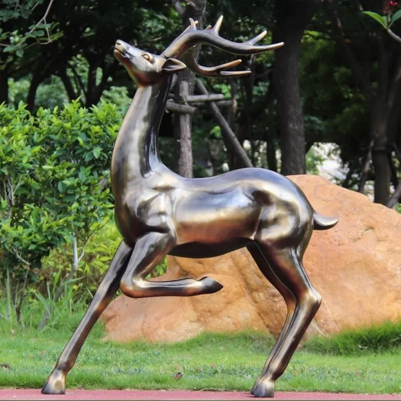 等身大キャストブロンズスタンディングポスチャリフティングフットバック鹿男性鹿像彫刻