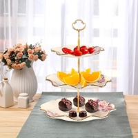 Support à gâteau de mariage royal à 3 niveaux avec garniture florale et vintage en or pour événements Support à dessert élégant