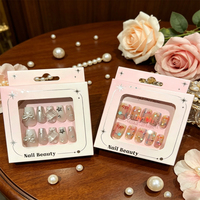 Boîte cadeau cosmétique pour faux ongles à porter, avec fenêtre, logo estampé or à chaud, oreille de suspension, double insert, carte blanche personnalisable