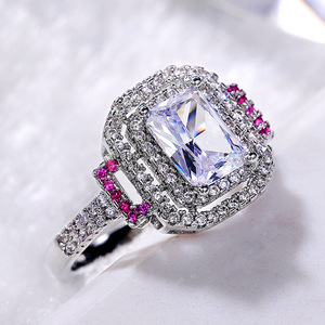 Anillo de Moissanita F804, Corte Esmeralda, Plata 925, Engaste Pavé, Anillo de Compromiso, Diseño Geométrico para Mujer - Product Image 3