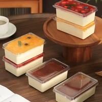 Boîte en plastique rectangulaire jetable transparente de qualité alimentaire avec couvercle pour gâteaux, mousse, tiramisu, service d'emballage et d'impression personnalisés