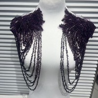 Patchs d'épaule en broderie 3D perlée avec pompons, strass et motifs floraux pour vêtements et accessoires de mode - Vente en gros