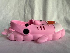 Pantoufles roses de dessin animé avec boucle, semelle de 15 mm, semelle extérieure en EVA rembourrée, toutes saisons, bout rond, tige en plastique, doublure en PVC - Product Image 3