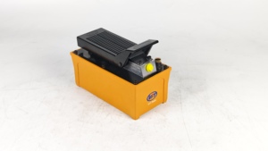 Bomba hidráulica de aire con control de pedal para máquina de enderezamiento de chasis de automóviles - Product Image 5