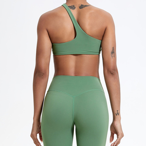 Logo personnalisé Fitness vêtements <span class=keywords><strong>de</strong></span> yoga couleur unie sans manches respirant femmes une épaule soutiens-gorge <span class=keywords><strong>de</strong></span> <span class=keywords><strong>sport</strong></span> hauts d'entraînement <span class=keywords><strong>de</strong></span> gymnastique - Product Image 3