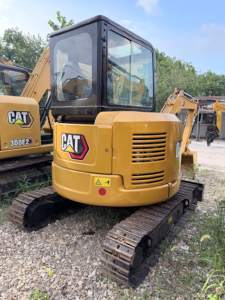 รถขุดตีนตะขาบ CAT 303.5E มือสองใช้งานน้อย แบบ Zero-Swing สำหรับงานก่อสร้างในพื้นที่แคบในเมือง - Product Image 2