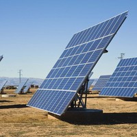 Système de suivi solaire à deux axes Jimi-Tech GPSST-D2 10KW résistant au vent (charge éolienne 27m/s) DC24V Garantie 1 an Tous les composants inclus