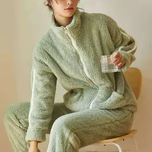 Nuovo Design di alta qualità Plus Size morbido e confortevole abbigliamento invernale personalizzato abbigliamento per il tempo libero indumenti da notte da donna caldi e abbigliamento da salotto