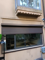 Volets roulants de sécurité résidentiels sur mesure Sunforest Company / Fenêtres insonorisées et isolantes thermiquement avec mousse