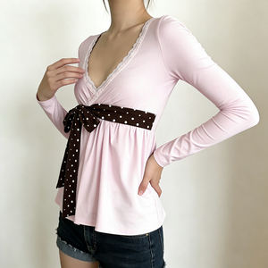 T-shirt rose à pois respirant et mignon à manches longues pour femme, avec dentelle sexy, col en V, à nouer, coupe ample, ourlet évasé, en maille douce - Product Image 4