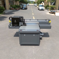 Imprimante UV à plat 9060, machine UV grand format pour l'impression haute vitesse sur signalétique acrylique et caissons lumineux