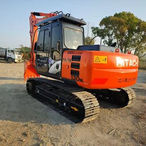 Excavadora hidráulica de 13 toneladas Hitachi ZX130 usada, engranaje de caja de cambios de motor Original japonés, horas de trabajo bajas, Motor incluido, Envío listo - Product Image 1