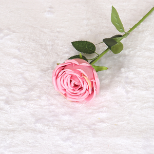 Bouquet di fiori per matrimonio a casa floreale in seta rossa <span class=keywords><strong>rosa</strong></span> <span class=keywords><strong>rosa</strong></span> bianca tessuto centrale in plastica <span class=keywords><strong>rosa</strong></span> artificiale fiore finto - Product Image 6