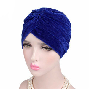 Nouveautés en gros d'usine : Bonnets turban d'<span class=keywords><strong>hiver</strong></span> en velours uni à volants, bonnets <span class=keywords><strong>chimio</strong></span> pour femmes, bonnets de nuit – 9 couleurs - Product Image 6