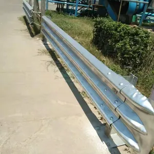 Factory Supply Hot Dipped Galvanized Steel W Beam Highway Guardrail Road Safety Steel Guardrail Fence Traffic Crash Barrier