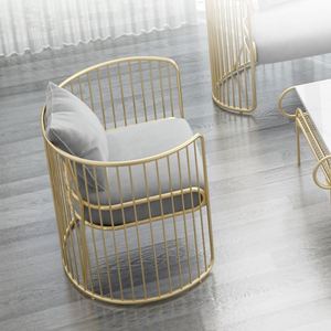 Nordic light luxe Ins style <span class=keywords><strong>web</strong></span> célébrité petite famille magasin de vêtements simple canapé moderne table basse combinaison canapé chaise - Product Image 5