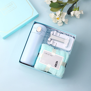 Cadeaux de voyage en plein air crème solaire produits de refroidissement chapeau ventilateurs bouteille d'eau serviette coffrets cadeaux activités sportives <span class=keywords><strong>prix</strong></span> école Souvenirs - Product Image 4