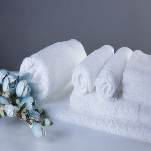 QUNZHEN Logo personnalisé 100% coton blanc hôtel <span class=keywords><strong>drap</strong></span> <span class=keywords><strong>de</strong></span> <span class=keywords><strong>bain</strong></span> serviettes 600gsm coton douche serviette <span class=keywords><strong>de</strong></span> <span class=keywords><strong>bain</strong></span> - Product Image 6
