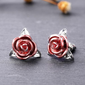 Orecchini in lega a forma di rosa color oro rosa, romantici, da indossare tutti i giorni, gioielli unisex da regalo - Product Image 4