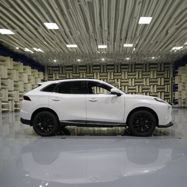 Dongfeng FORTHING Extend Electric Vehicle Hot Sell Right Hand Drive SUV 5 Seat 1.5T Engine 500km Range REEV Car for Family