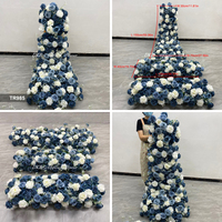 Camino de Mesa Floral Azul Marino y Blanco con Rosas Artificiales y Flores de Baby Breath para Decoración de Pasillos de Boda, Mesas y Fondos de Ceremonia