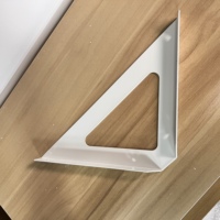 Support d'étagère flottante triangulaire robuste en fer, design creux, fixation murale, revêtement métallique en poudre, épaisseur 1,5 mm