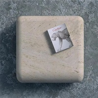 Table basse en marbre travertin beige