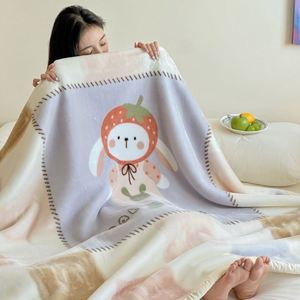 Manta de Franela Cálida y Ecológica con Estampado de Dibujos Animados de Lujo para Decoración de Cama - Product Image 5