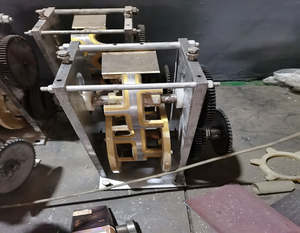 Máquina Comercial para Hacer Dumplings, Gyoza y Samosas con Motor, 70 Piezas/Min, Acero Inoxidable de Grado Alimenticio - Product Image 6