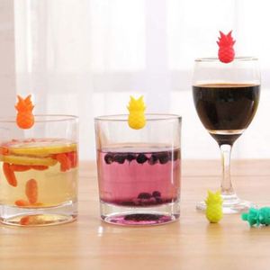 24 marqueurs de verres à vin en silicone, breloques créatives pour identifier les verres à vin - Product Image 6
