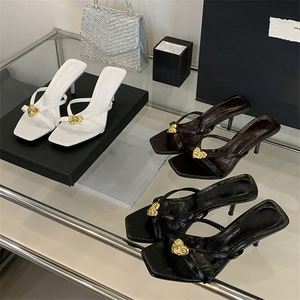 Sandalias de Tacón Alto con Corazón Metálico para el Verano 2025, Elegantes y Sensuales, con Punta Abierta y Cuadrada, para Fiestas, Tallas Grandes 35-40 - Product Image 1