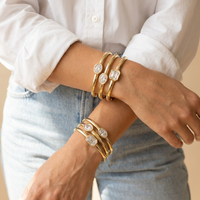 Bracelet jonc personnalisé plaqué or avec pierres CZ serties, bracelet manchette empilable, bijoux de mode minimalistes pour femmes, vente en gros OEM