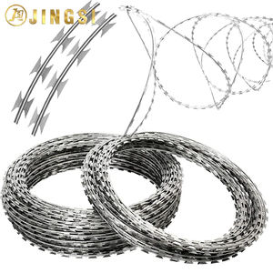 Rollo de Alambre de Púas Tipo <span class=keywords><strong>Concertina</strong></span> de 0.5mm de Grosor y 500mm de Longitud, <span class=keywords><strong>Precio</strong></span> Bajo, para Protección de Cercas en Granjas y Prisiones - Product Image 2