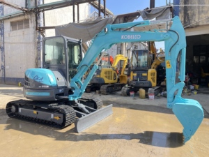 Machinerie lourde d'occasion à vendre : Kobelco Sk55, Sk75, Sk135, Sk200, Sk210, Sk300, mini-excavatrice sur chenilles, excavatrice hydraulique - Product Image 2